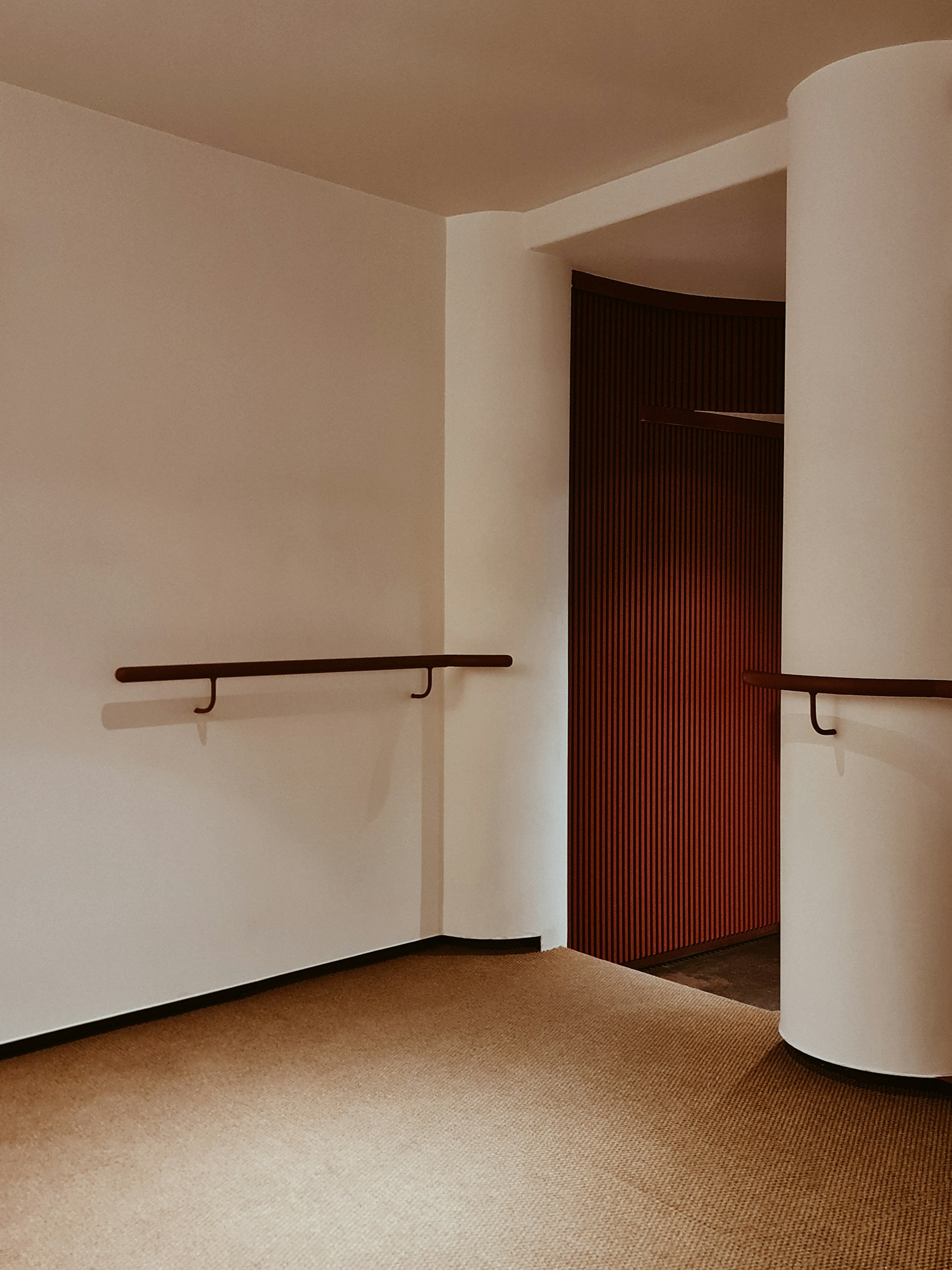 A luxurious setting ready for a reservation